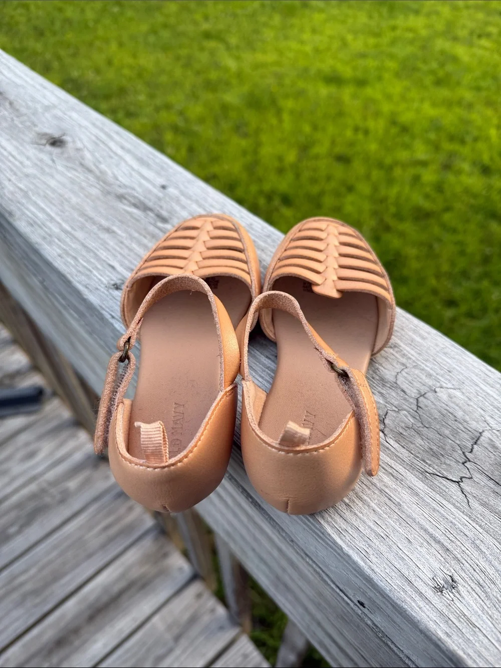 Old Navy Peach/Tan Cutout Ankle-Strap Sandals for Kids